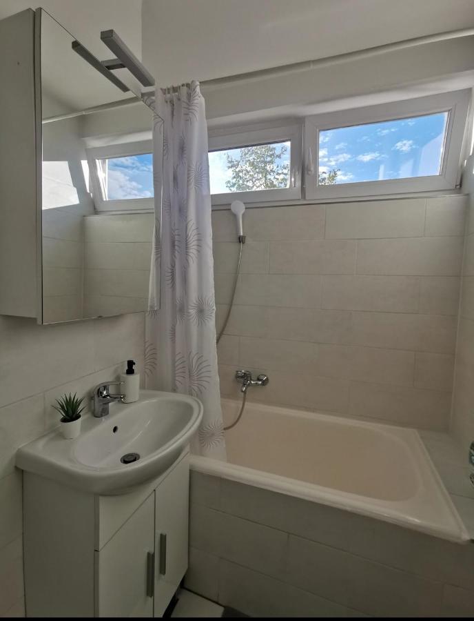Relax Central Apartment Zagreb Bagian luar foto