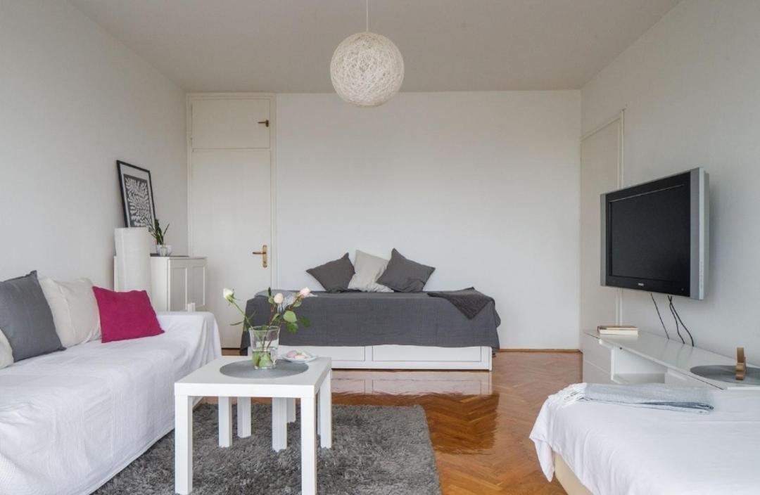 Relax Central Apartment Zagreb Bagian luar foto